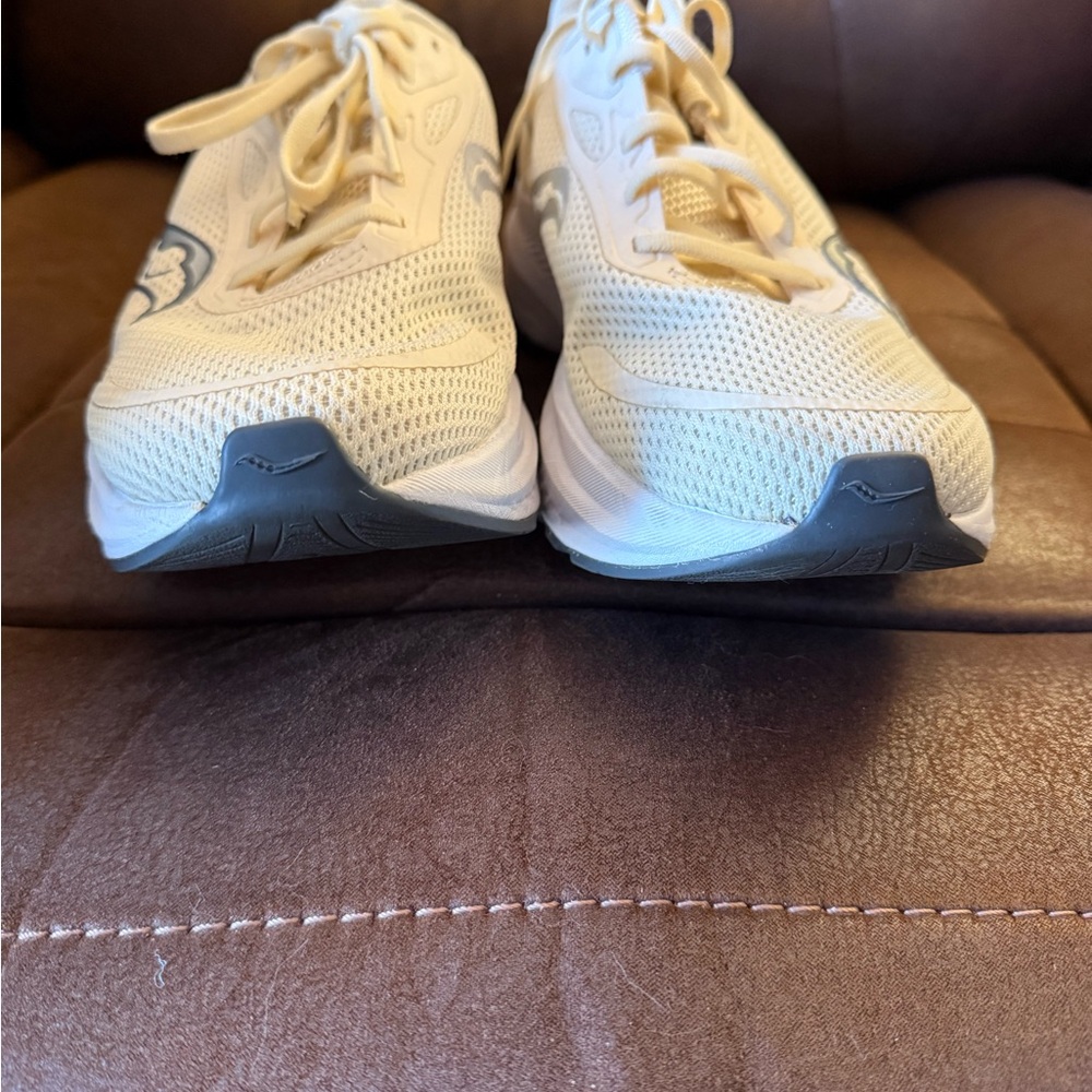 Women’s Saucony Shoes - Picture 3 of 6